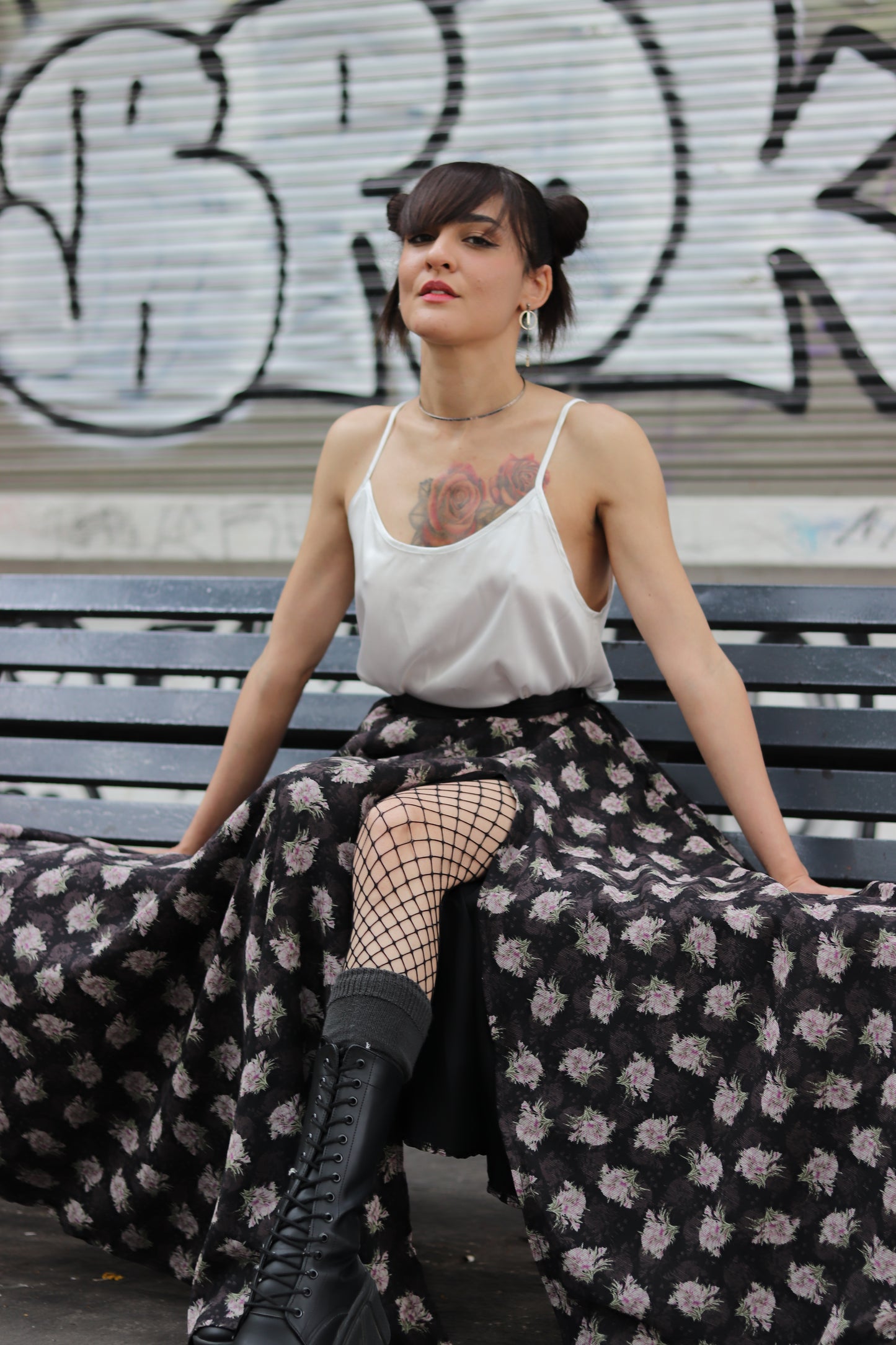 Falda circular con abertura Flores