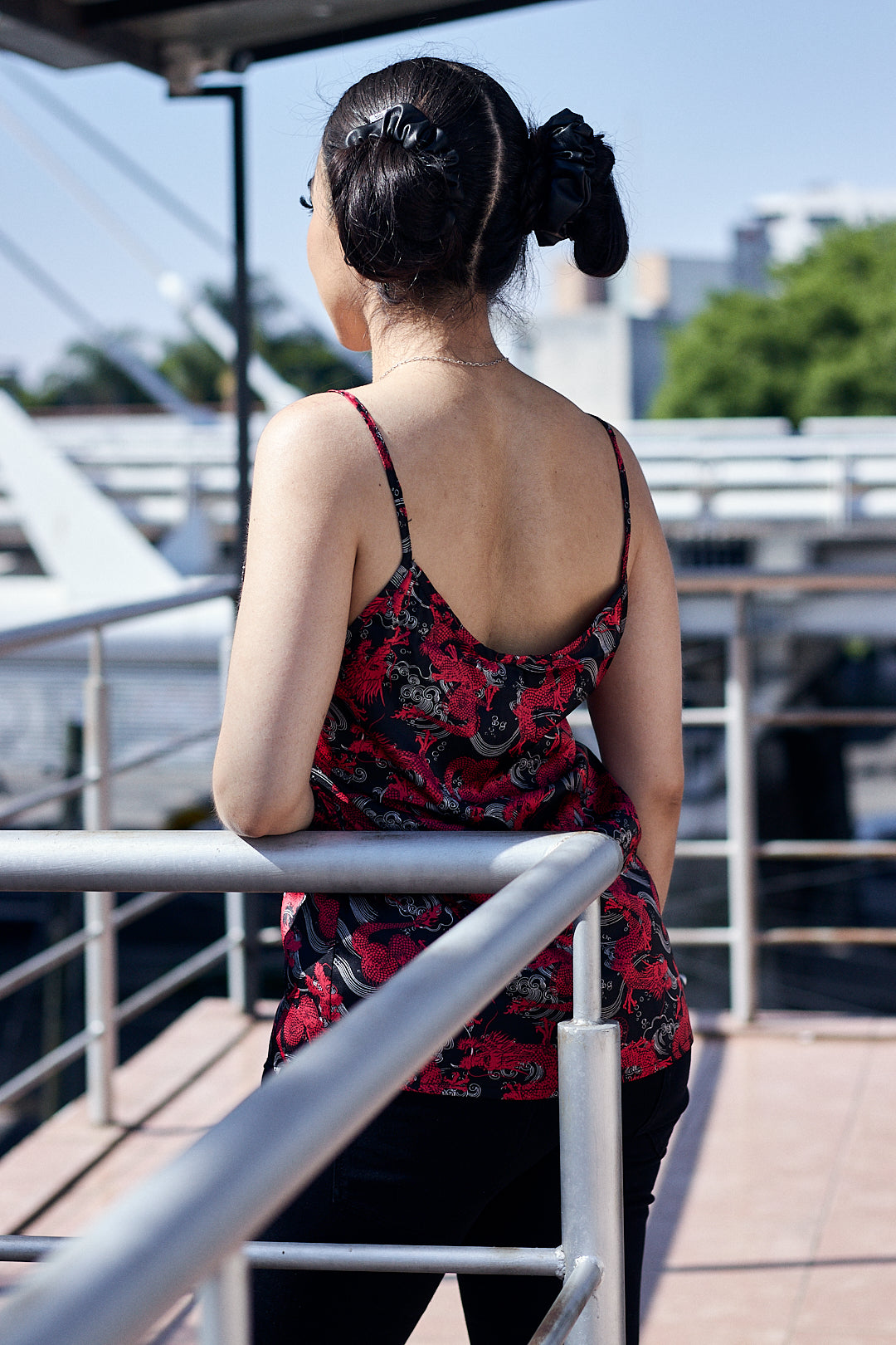 Blusa tirantes dragones
