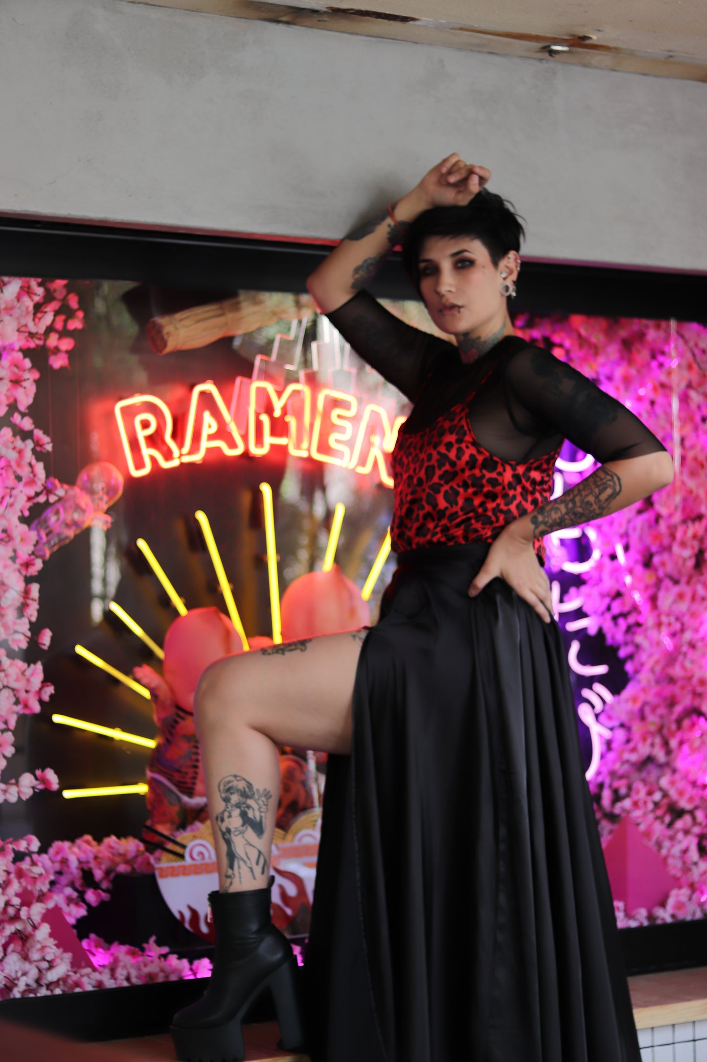 Falda circular con abertura Negra