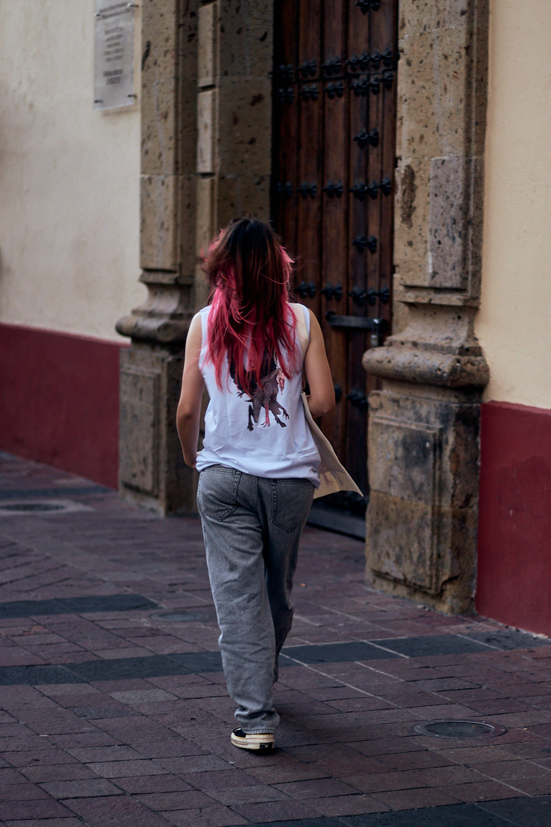 T-shirt Criptidos sin mangas